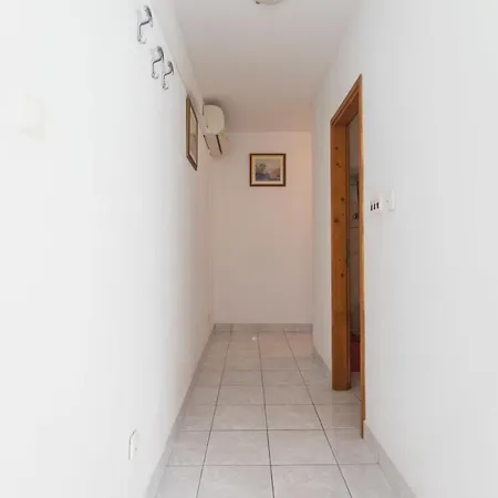 Apartman Jaksa Vis